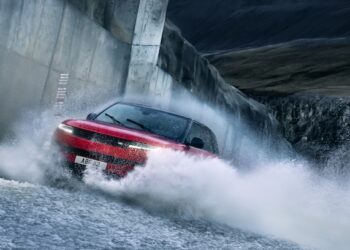 All-electric Range Rover Sport confirmed in 2024